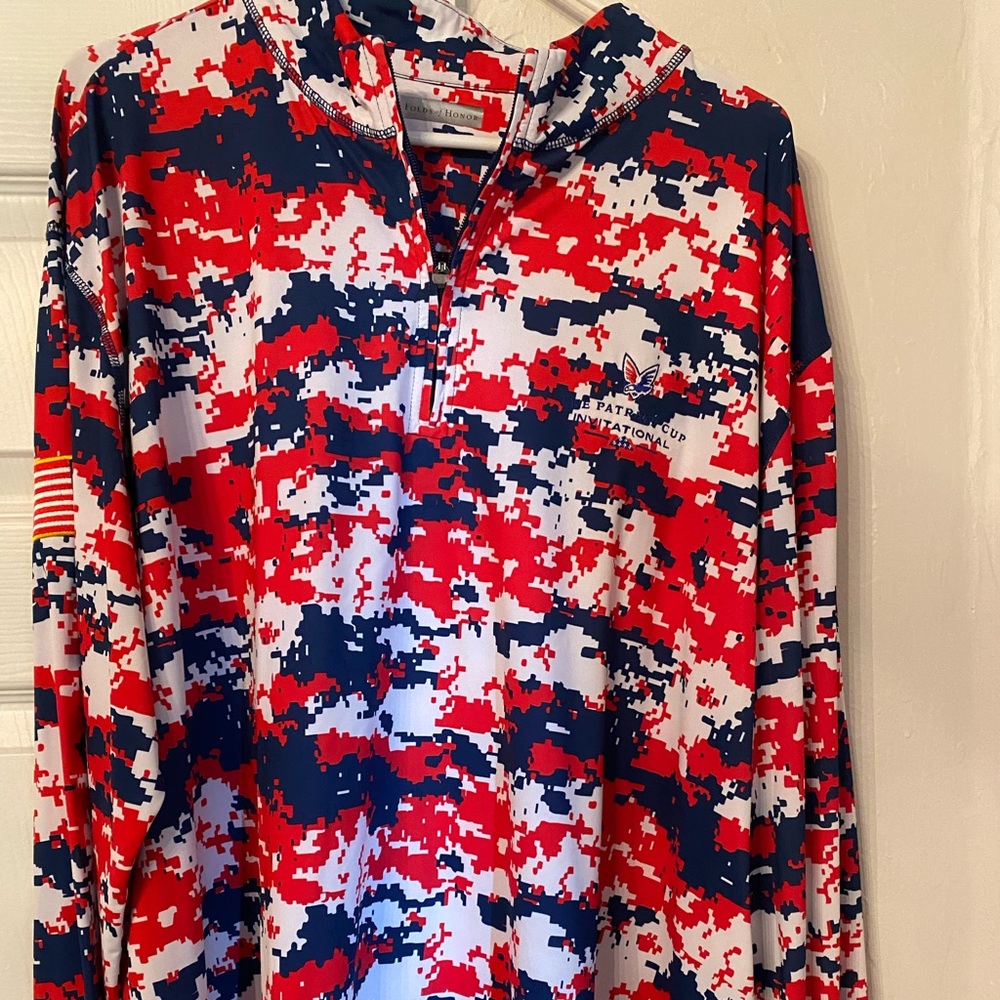 Men’s lightweight pullover~XXL~ Folds of Honor brand~ Red, white, blue pattern